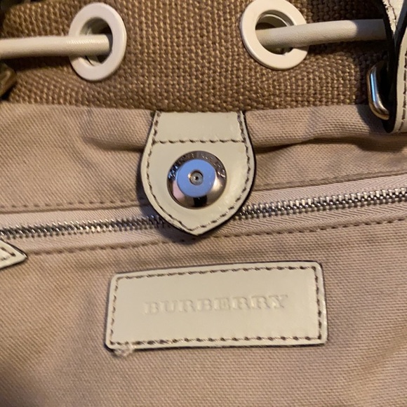 Burberry Check Tote Bag - Picture 3 of 7